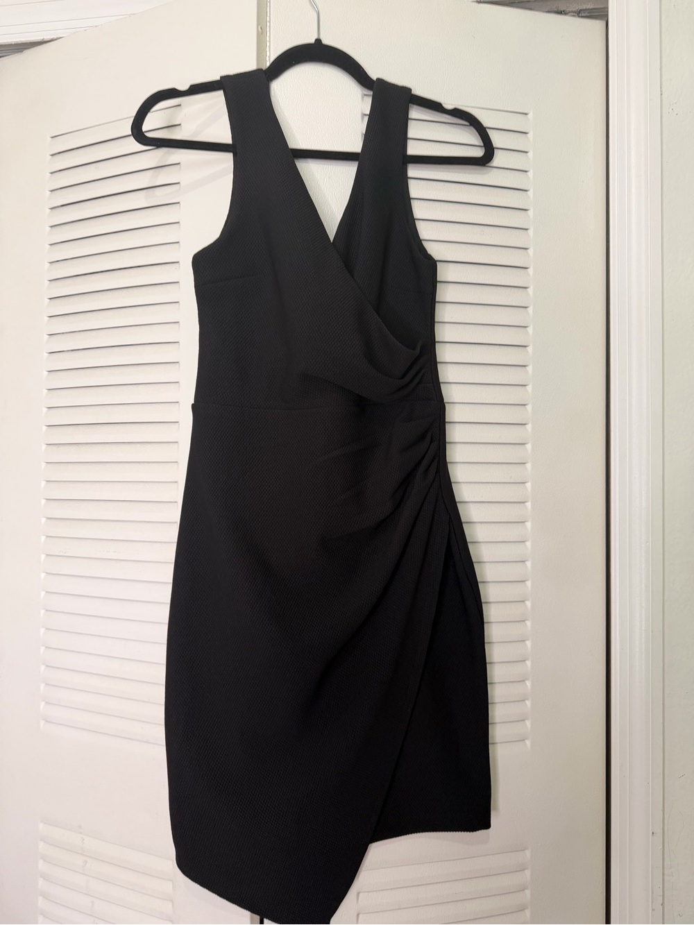 Bisou Bisou Black Sleeveless V-Neck Midi Dress